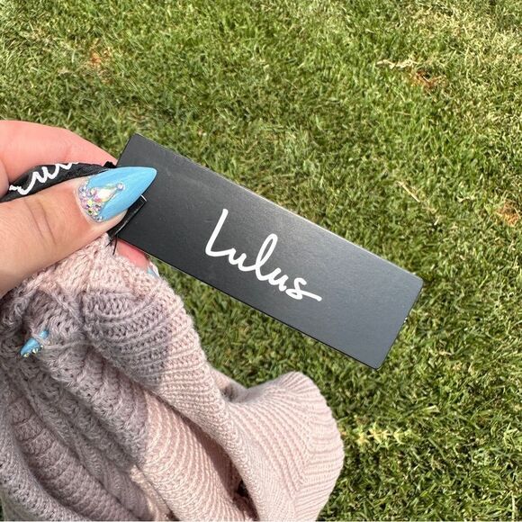 NWT Lulu’s island ferry taupe open back v-neck sweater Sz L - Picture 6 of 7